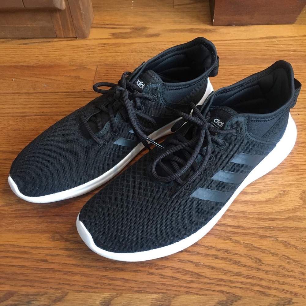 Adidas cloud foam shoes